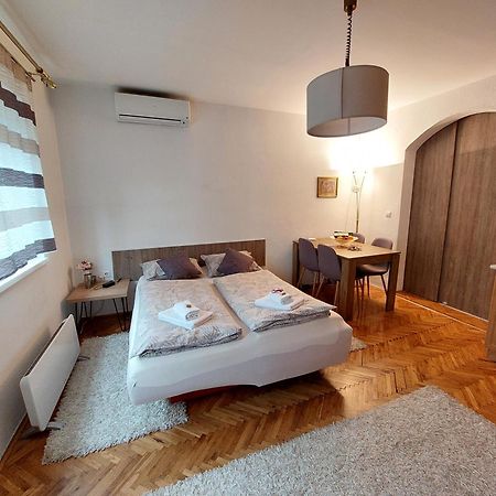 Mb Deluxe Apartment 비소코 외부 사진