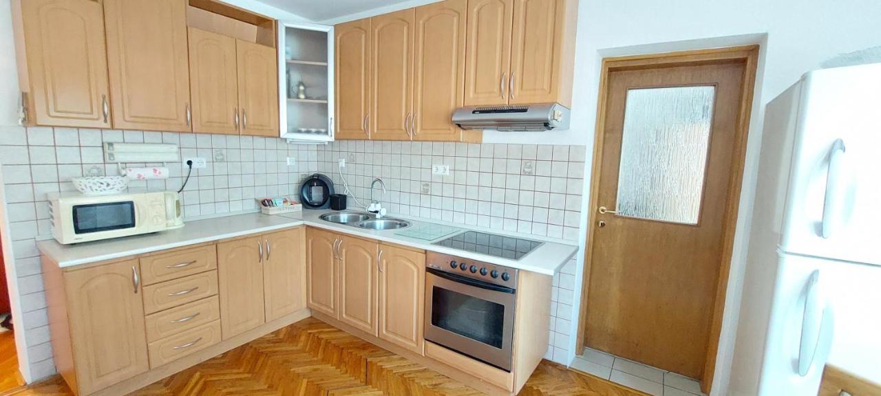 Mb Deluxe Apartment 비소코 외부 사진