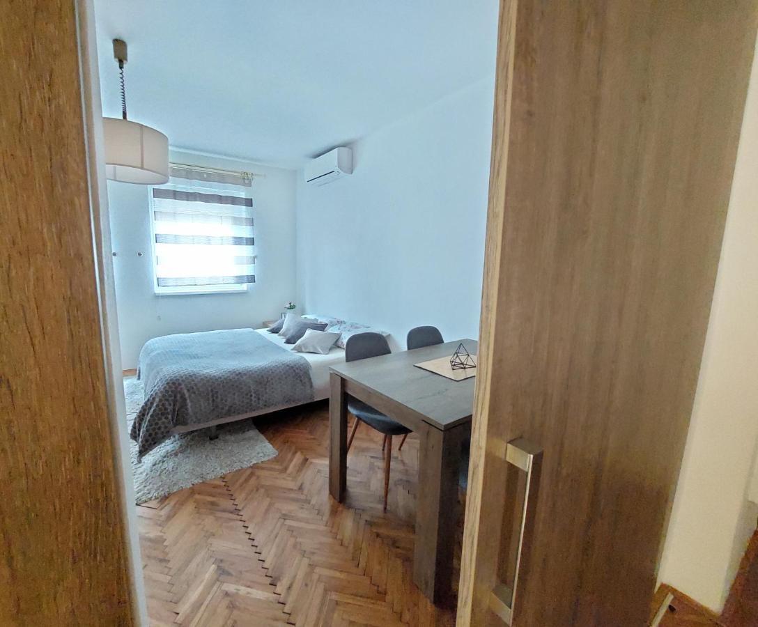 Mb Deluxe Apartment 비소코 외부 사진