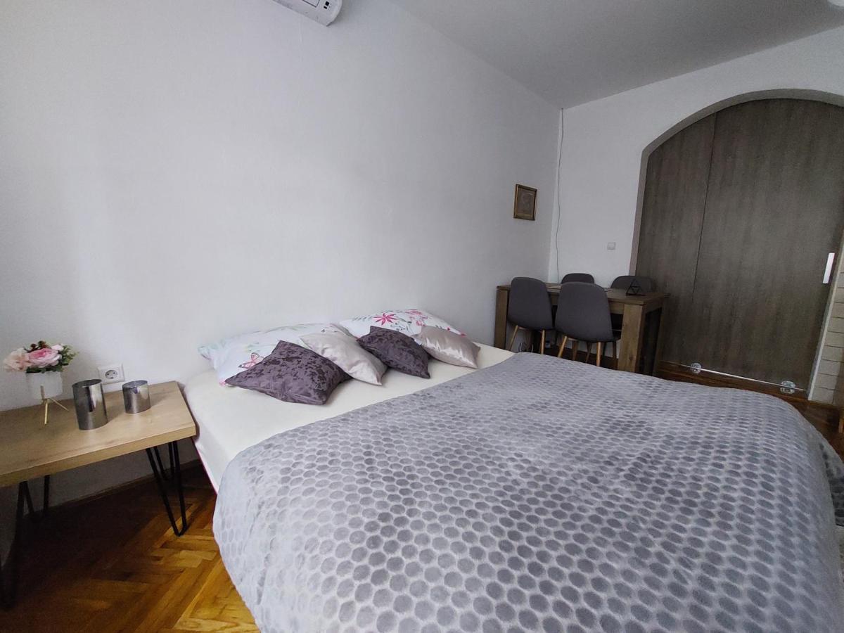 Mb Deluxe Apartment 비소코 외부 사진