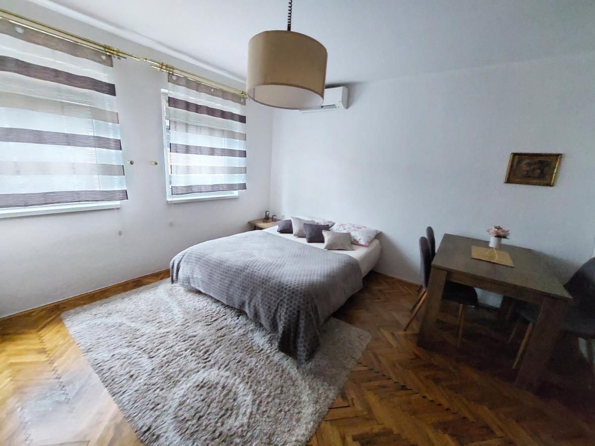 Mb Deluxe Apartment 비소코 외부 사진